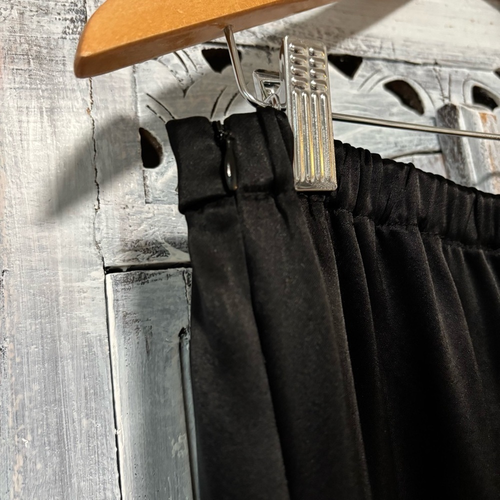 St. John Cavier Kate Black Satin Trouser Pants - Picture 13 of 16